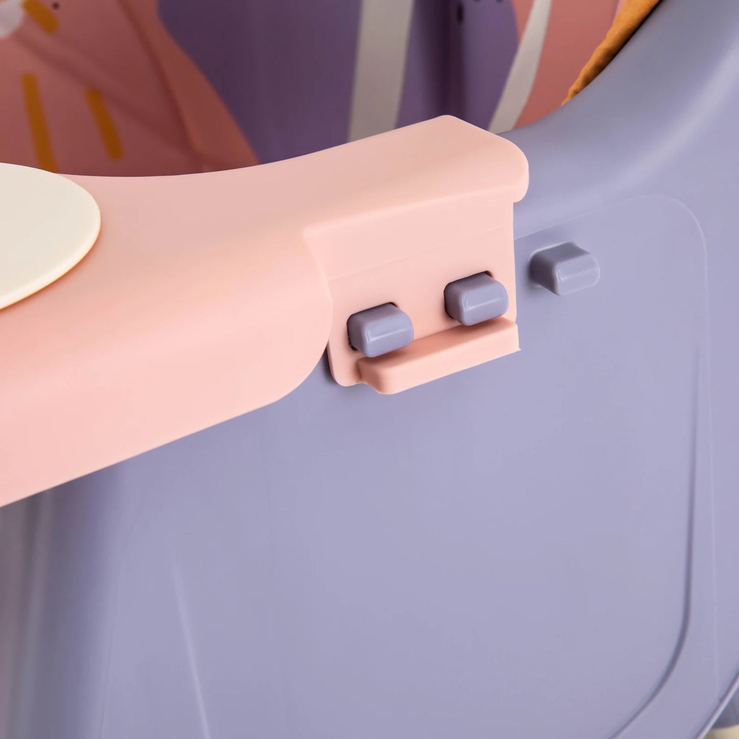 Chaise Haute Bébé Ergonomique - Confort et Soutien Optimal pour les Repas